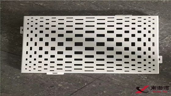 鋁單板有哪些優異的特性？