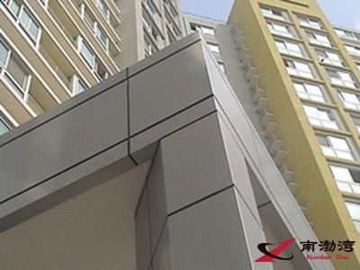 從氟碳鋁單板的特點檢測質量好與壞 從氟碳鋁單板的特點檢測質量好與壞